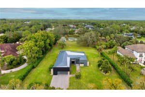 6659 Livingston Woods Ln, Naples