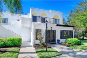 3308 Europa Dr 22, Naples