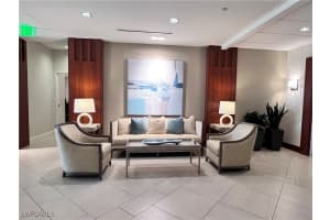 5601 TURTLE BAY Drive, Naples, FL 34108-2746 - MLS#226000361