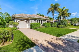 1733 supreme Court, Naples, FL 34110 - MLS#226000390