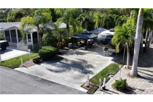 5700 Cypresswoods Resort Drive, Fort Myers, FL 33905 - MLS#226000404