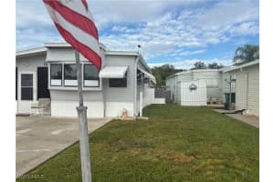 10 Jade Drive, Naples, FL 34114 - MLS#226000416