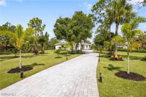 909 8th Street, Naples, FL 34117 - MLS#226000421