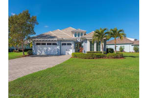 6399 Warwick Ave, Naples