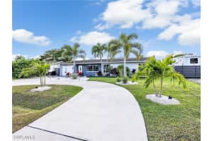 2142 Crystal Drive, Fort Myers, FL 33907 - MLS#226000434