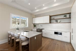 201 8th Street, Naples, FL 34102 - MLS#226000445