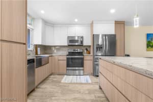 900 Henderson Creek Drive, Naples, FL 34114 - MLS#226000469