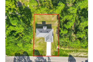 509 Eisenhower Boulevard, Lehigh Acres, FL 33974 - MLS#226000534