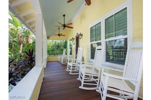 680 8th Avenue, Naples, FL 34102 - MLS#226000549