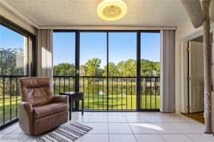 228 Fox Glen Drive, Naples, FL 34104 - MLS#226000584