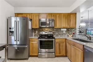 228 Fox Glen Drive, Naples, FL 34104 - MLS#226000584