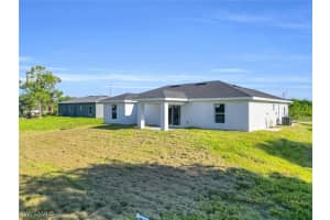 859 Chicago Street, Lehigh Acres, FL 33974 - MLS#226000604