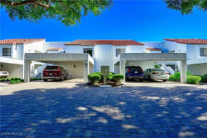 595 Beachwalk Circle, Naples, FL 34108 - MLS#226000672