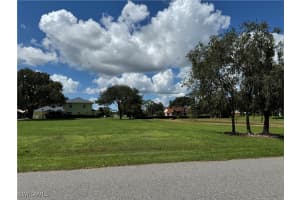 13 Meadowlake Circle, Lake Placid, FL 33852 - MLS#226000676