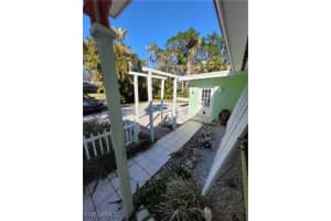 870 Forest Avenue, Naples, FL 34102 - MLS#226000690