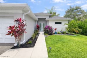 2983 6th St Nw, Naples