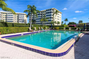 3400 Gulf Shore Blvd N B4 Naples, FL 34103 - Off Market