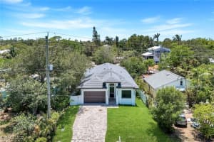 1312 Trail Terrace Drive, Naples, FL 34103 - MLS#226000768