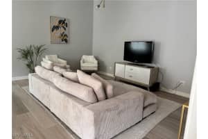 3238 Barbados Ln Naples, FL 34119 - Off Market