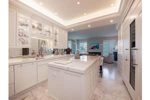 5051 PELICAN COLONY Boulevard, Bonita Springs, FL 34134-6903 - MLS#226000835