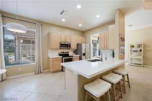 204 Glen Eagle Circle, Naples, FL 34104 - MLS#226000888