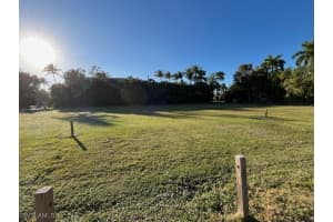 670 Park Street, Naples, FL 34102 - MLS#226000901