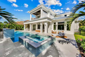 726 Riviera Drive, Naples, FL 34103 - MLS#226001010