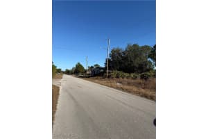385 LILLON Avenue, Lehigh Acres, FL 33974 - MLS#226001017