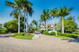 4717 Villa Mare Lane, Naples, FL 34103 - MLS#226001044