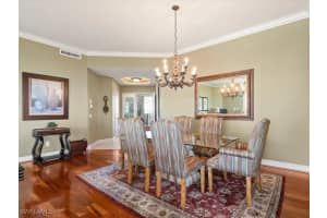 425 Cove Tower Drive, Naples, FL 34110 - MLS#226001067