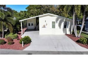 10015 Parkwood Drive, Fort Myers, FL 33905 - MLS#226001111