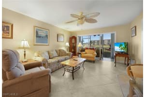 41 High Point Circle, Naples, FL 34103 - MLS#226001130