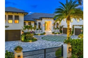 425 15th Avenue, Naples, FL 34102 - MLS#226001196