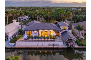 425 15th Avenue, Naples, FL 34102 - MLS#226001196