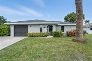 3571 Santiago Way, Naples