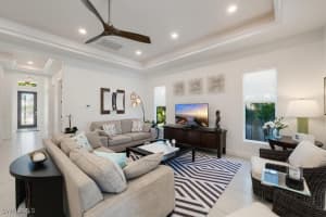 635 96th Avenue, Naples, FL 34108 - MLS#226001243