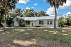4003 Edgewater Circle, Labelle, FL 33935 - MLS#226001292