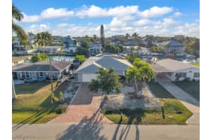 128 San Salvador Street, Naples, FL 34113 - MLS#226001320
