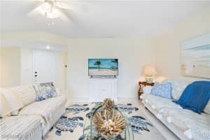 565 Beachwalk Circle, Naples, FL 34108 - MLS#226001327