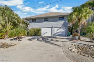 1282 Belaire Court, Naples, FL 34110 - MLS#226001347