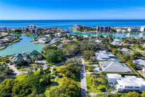 375 Bow Line Drive, Naples, FL 34103 - MLS#226001364