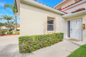 650 Luisa Lane, Naples, FL 34104 - MLS#226001391