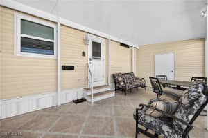 212 Oceans Boulevard, Naples, FL 34104 - MLS#226001393