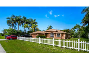 25452 Paradise Road, Bonita Springs, FL 34135 - MLS#226001400