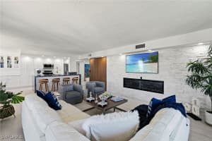 11 Bluebill Avenue, Naples, FL 34108 - MLS#226001402