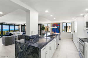 11 Bluebill Avenue, Naples, FL 34108 - MLS#226001402