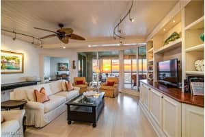 4021 Gulf Shore Boulevard, Naples, FL 34103 - MLS#226001449