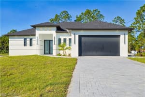 912 Bell Blvd S, Lehigh Acres