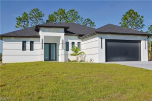 912 Bell Boulevard, Lehigh Acres, FL 33974 - MLS#226001469