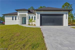 912 Bell Boulevard, Lehigh Acres, FL 33974 - MLS#226001469